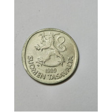 Moeda Finlândia 1 Markka 1989 - Leão Finlandês / Ramos de Pinheiro Estilizados
