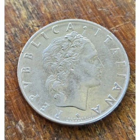 Moeda da Itália 50 liras 1967