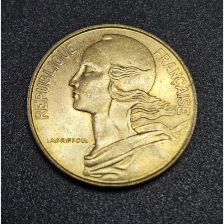 Moeda da França 10 centimes 1974