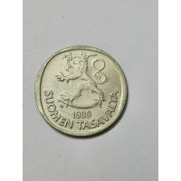 Moeda Finlândia 1 Markka 1989 - Leão Finlandês / Ramos de Pinheiro Estilizados